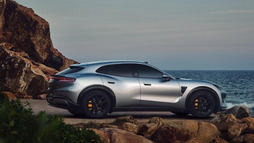 Luxeed RX, coupé-SUV électrique de 586 ch développé par Huawei et Chery, vu de trois-quarts avant
