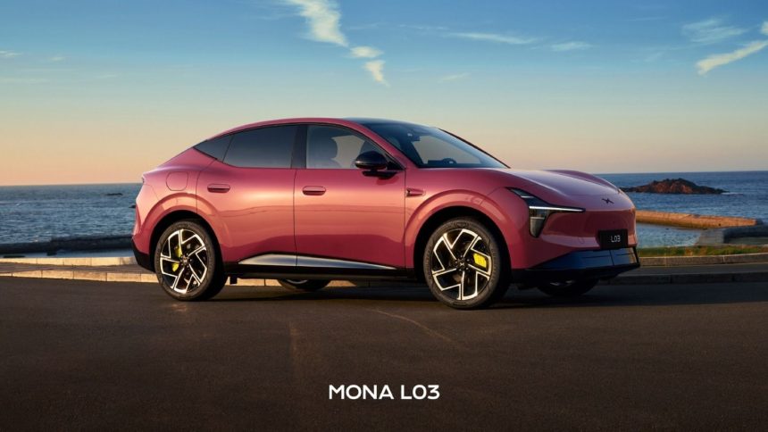 XPeng Mona L03, SUV électrique de la gamme MONA, rendu officiel au bord de la mer