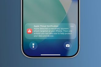 iPhone affichant la notification de menace Apple : détection d'une attaque spyware mercenaire