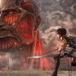 Art cinématique officiel d'Attack on Titan 3, Eren Yeager avec l'équipement tridimensionnel face au Titan Colossal, fumée et braises, Koei Tecmo