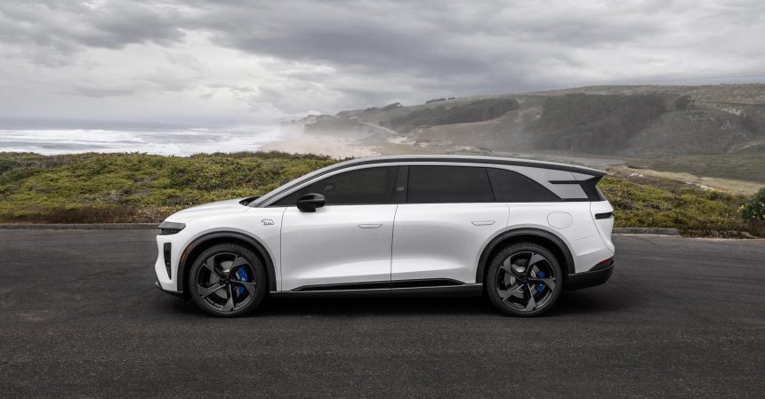Lucid Gravity GT-S, SUV électrique trois rangées de 1 070 chevaux, rendu officiel Lucid Motors