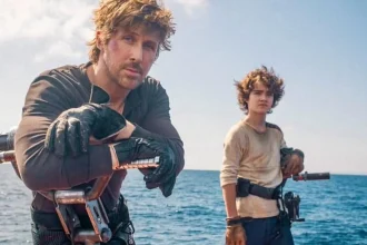 Ryan Gosling en Kade Auberon avec Flynn Gray dans Star Wars Starfighter, première image officielle
