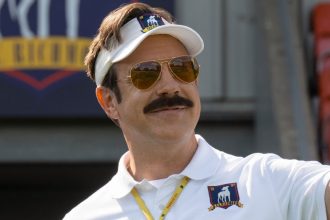Ted Lasso saison 4, Jason Sudeikis dans le rôle de Ted Lasso sur Apple TV+