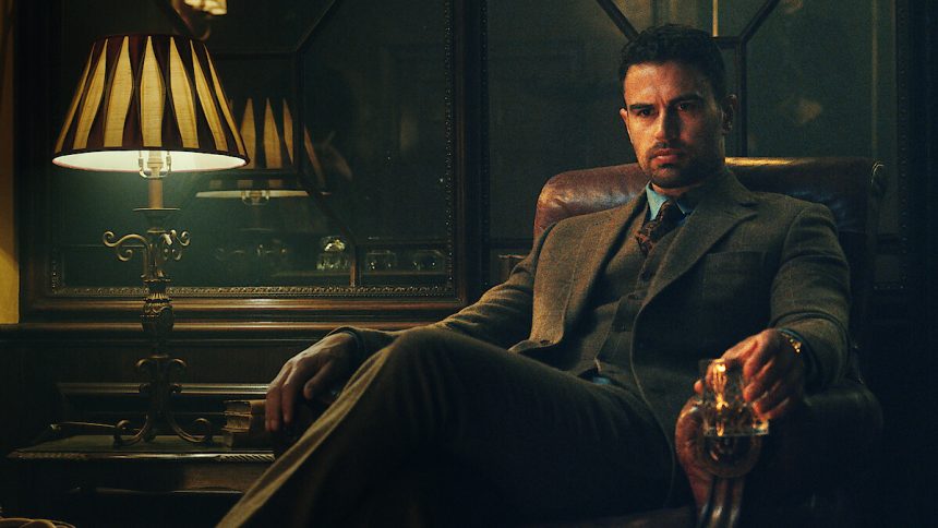 Theo James dans le rôle d'Eddie Horniman, photo officielle Netflix de The Gentlemen saison 2