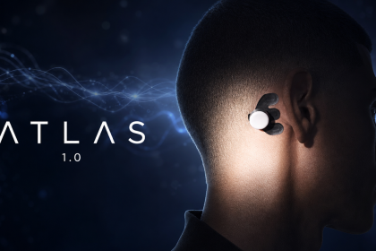 Atlas 1.0, le wearable EEG posé derrière l'oreille qui suit l'activité cérébrale en continu