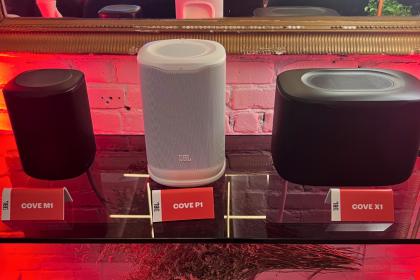 JBL Cove : les trois enceintes Wi-Fi multiroom M1, P1 et X1, la nouvelle gamme face à Sonos